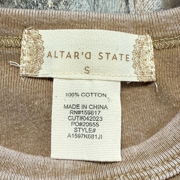 Altar'd State Doe Skin Sleeveless Muscle Tee/ NWT - Picture 2 of 5